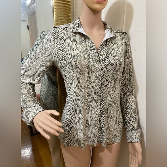 Tops - Norma kamali Womens Long-Sleeve Snake Print Button-Front Top - Neutral
